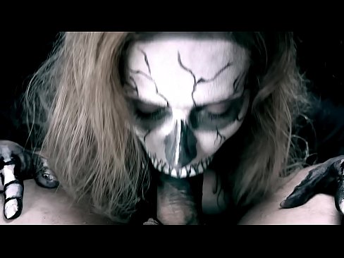 ❤️ Demonska djevojka siše kurac svojim crnim ustima i guta spermu. ❤️ Domaći porno na bs.hdporn24.ru ❤